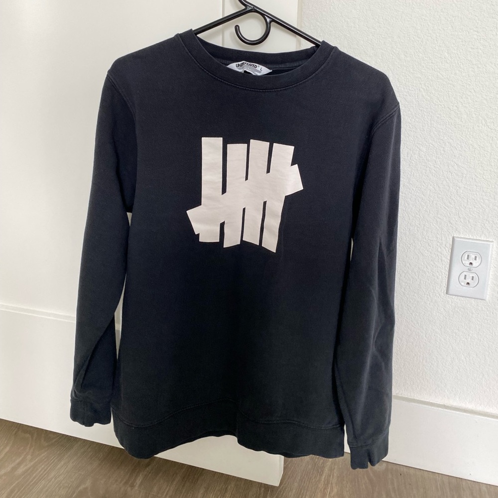 Undefeated Logo crewneck